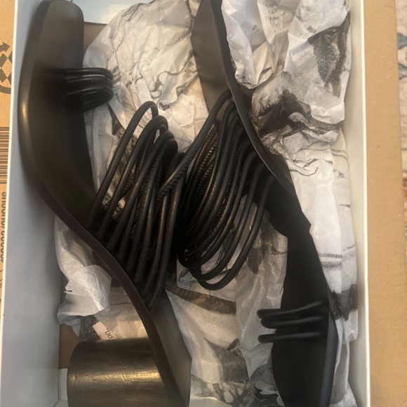 A’mmonde Atelier Alessandra Block Heel in Black (size 10) - Picture 6 of 8